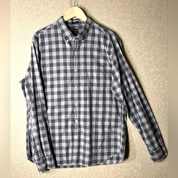 J. Crew Button Down Shirt Long Sleeve Blue Plaid Slim Fit pocket XL - Picture 1 of 5